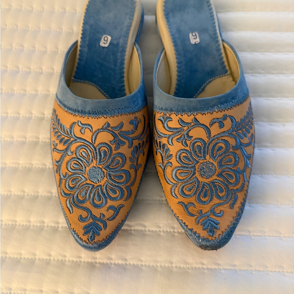 Womens Blue & Tan Embroidered Morrocan Slip-On Mules- Never Worn